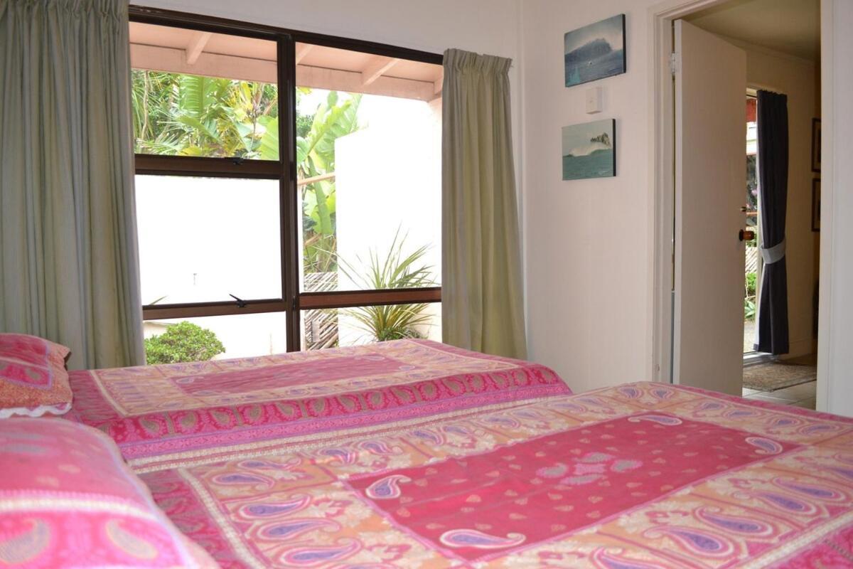 Great Barrier Oasis Lodge Tryphena Zewnętrze zdjęcie